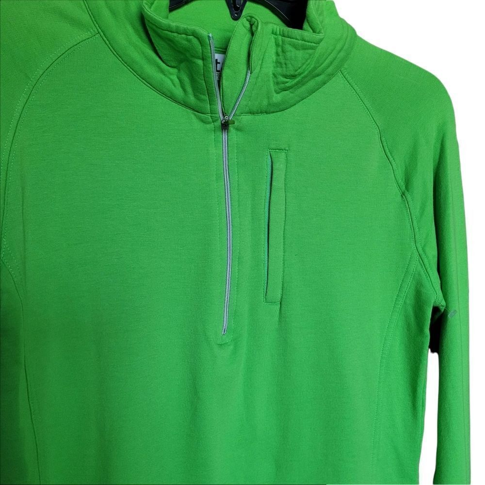 Tasc green pullover  - Picture 3 of 6